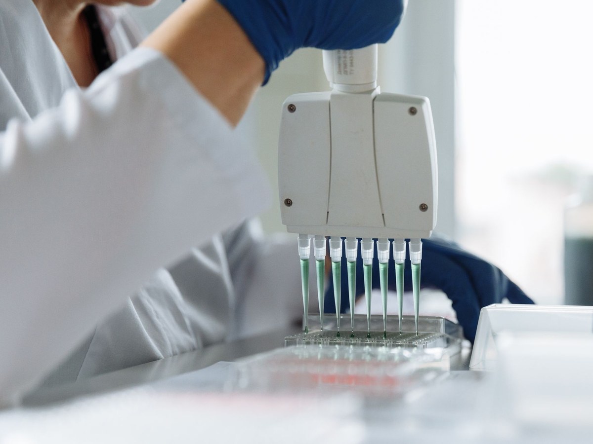 Multichannel pipetting for antibody titration